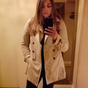 Meet your Posher, Delia